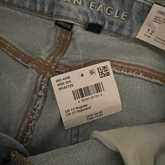 American Eagle Curvey Jeans - Picture 5 of 6